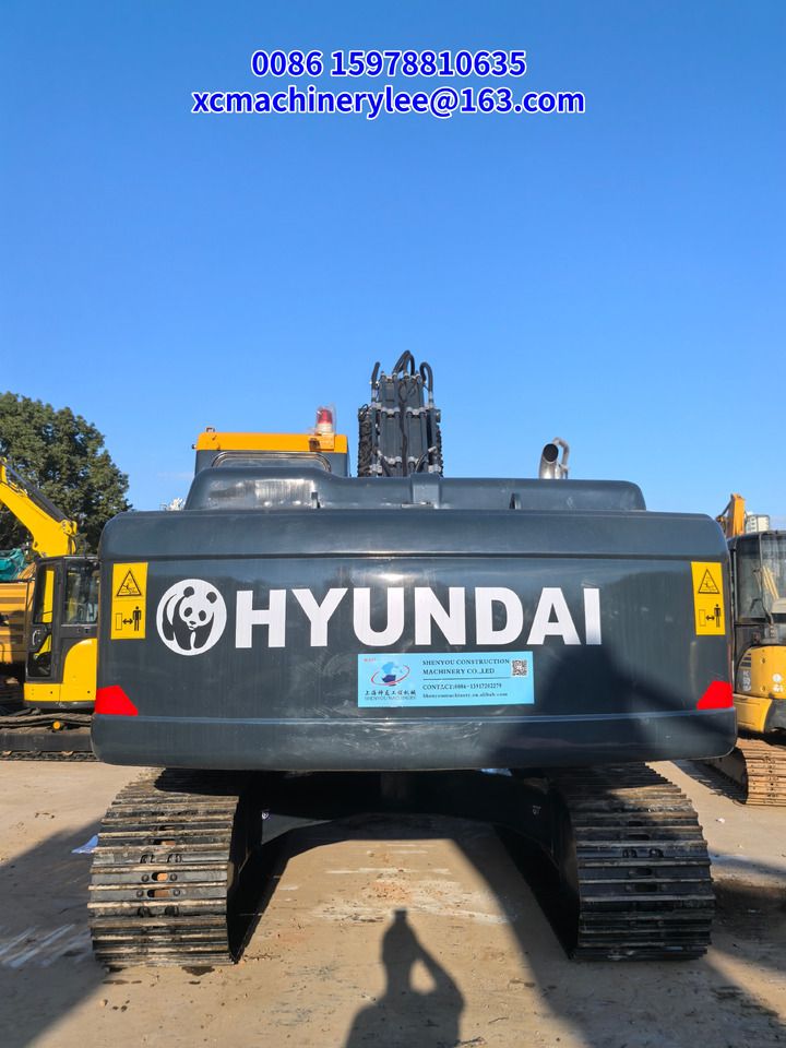 2023 Hyundai 220-9S crawler excavator rear view 2023 Hyundai 220-9S crawler excavator rear view