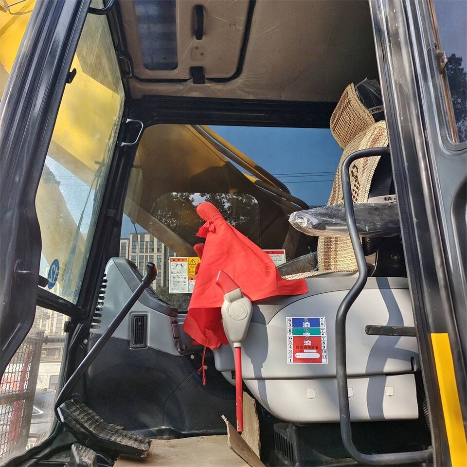 2024 Komatsu PC350LC-8 crawler excavator interior view 2024 Komatsu PC350LC-8 crawler excavator interior view