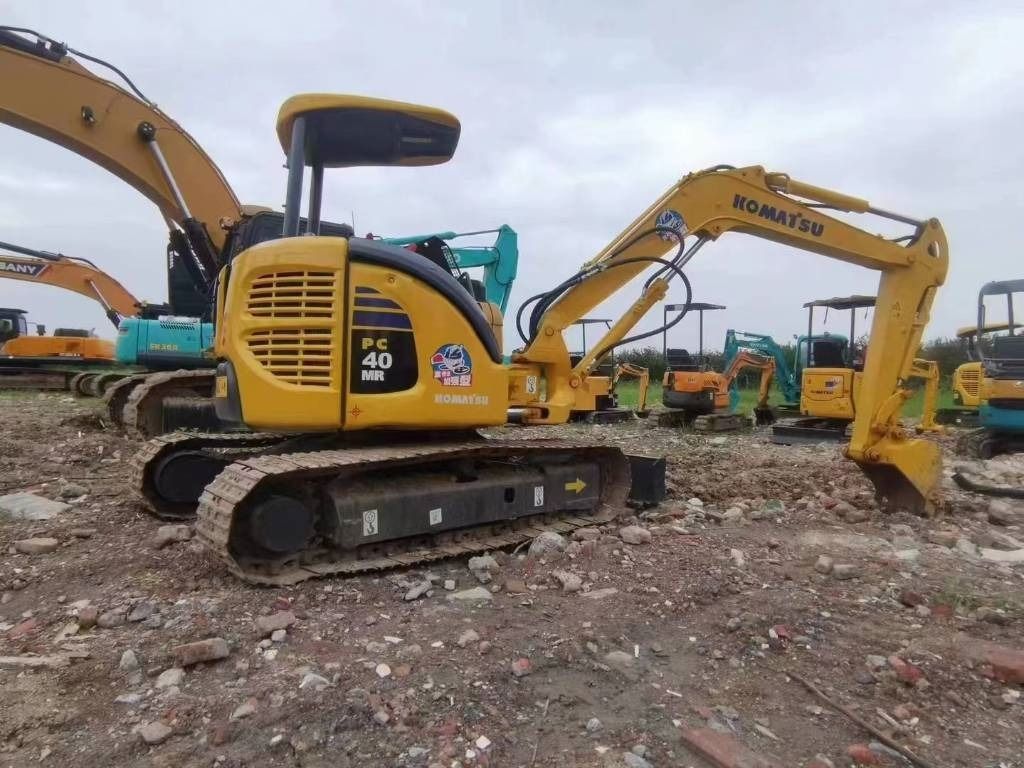 2024 Komatsu PC40 MR mini excavator, rear three-quarter view 2024 Komatsu PC40 MR mini excavator, rear three-quarter view
