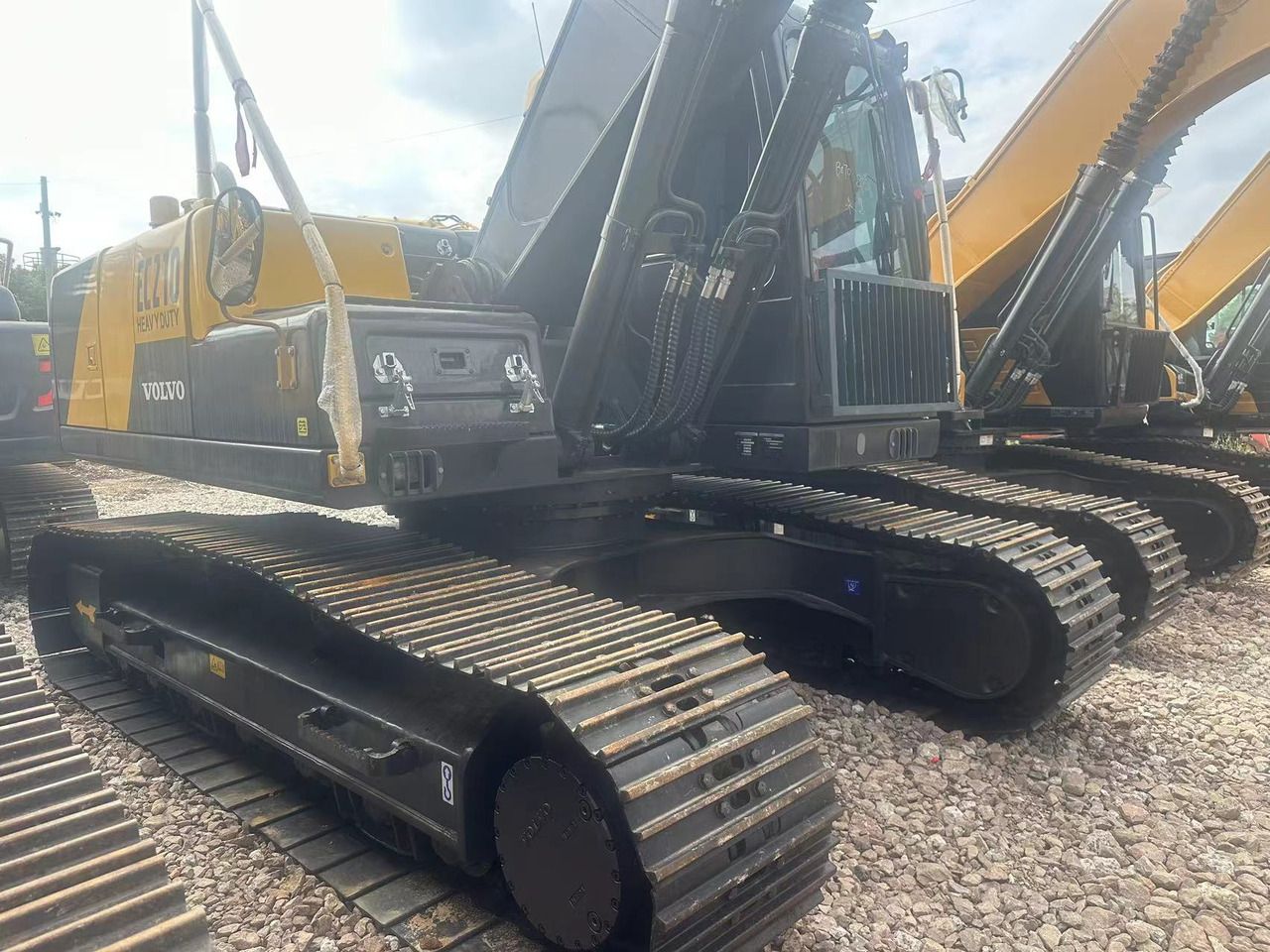 2024 Volvo EC210 crawler excavator, side view 2024 Volvo EC210 crawler excavator, side view