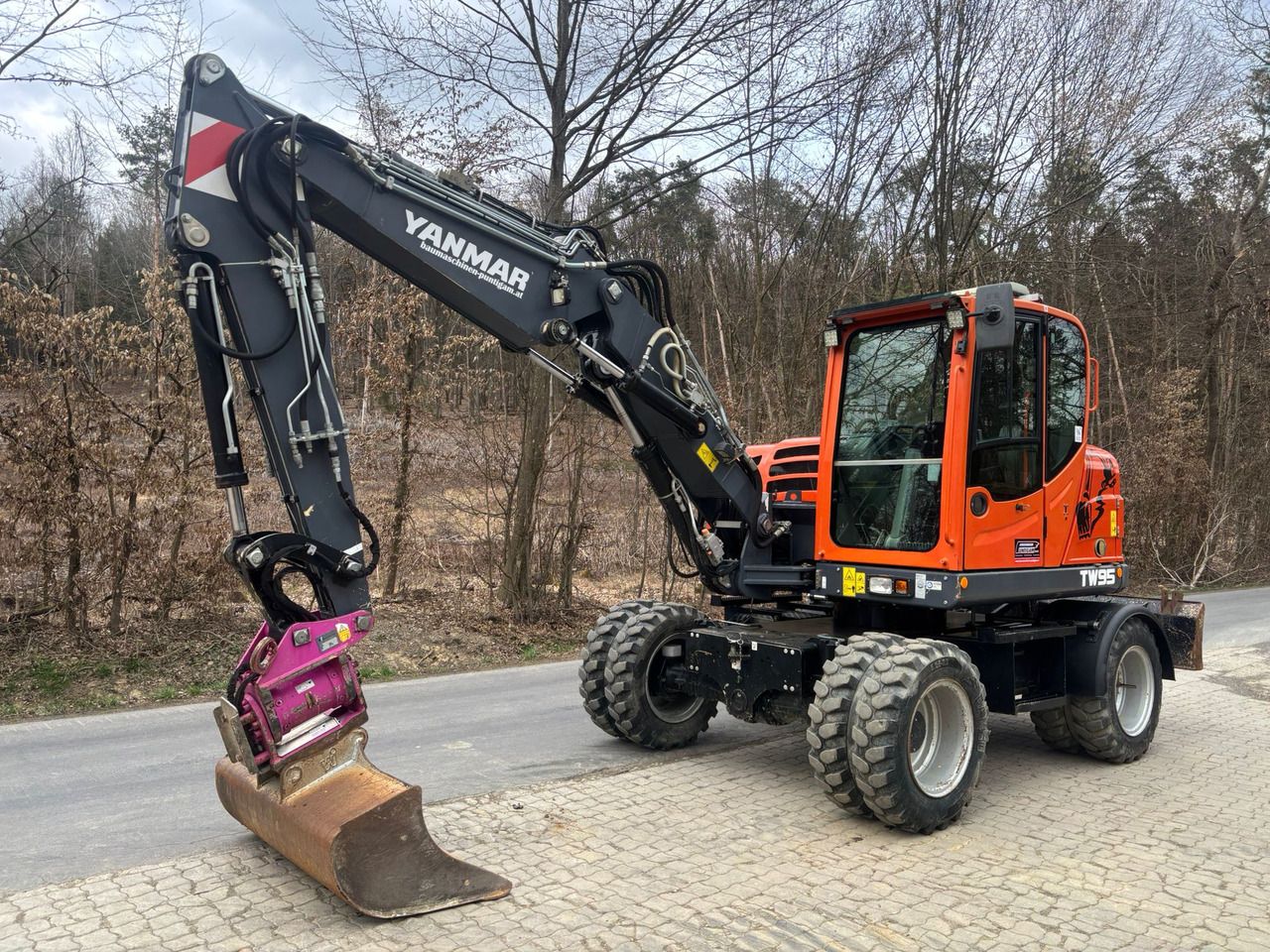 2018 Yanmar TW 95 wheel excavator side view 2018 Yanmar TW 95 wheel excavator side view