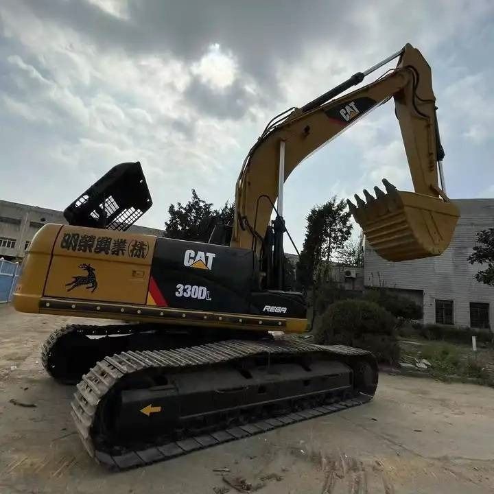 2023 Caterpillar 330DL crawler excavator, side view 2023 Caterpillar 330DL crawler excavator, side view