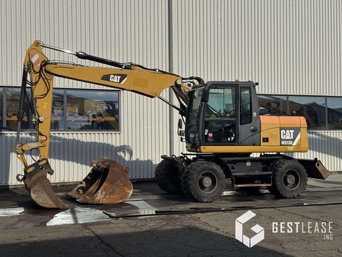 2014 Caterpillar M313D wheel excavator, side profile view 2014 Caterpillar M313D wheel excavator, side profile view