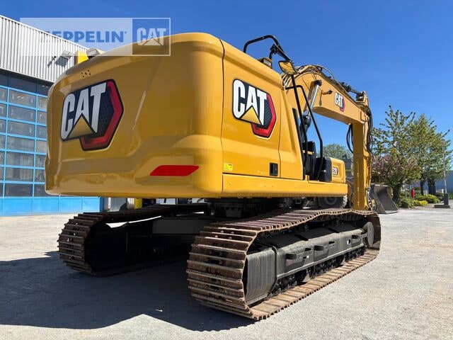 2022 Caterpillar 320-07D crawler excavator, rear three-quarter view 2022 Caterpillar 320-07D crawler excavator, rear three-quarter view