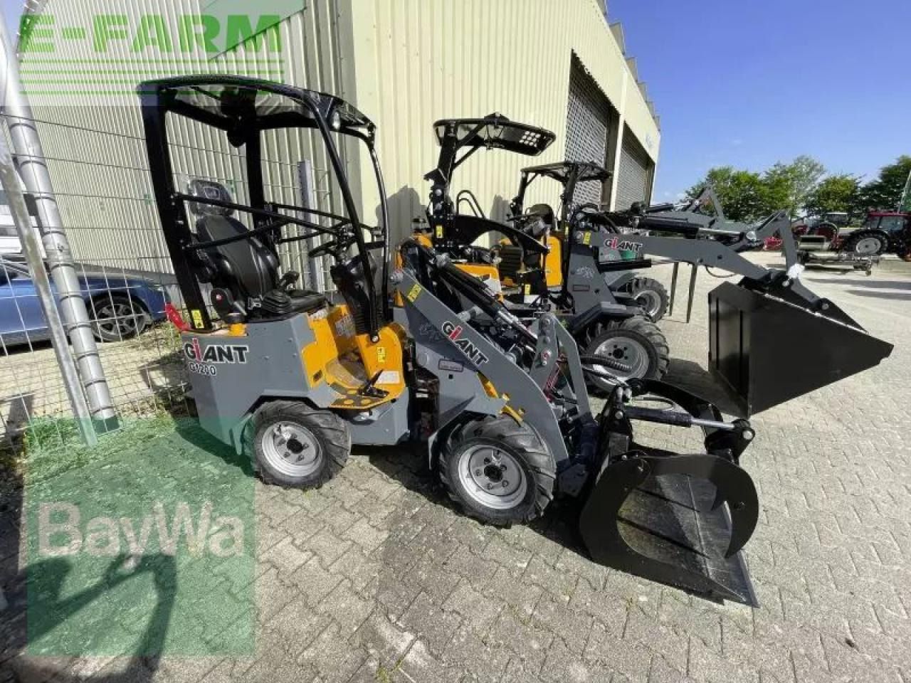 2024 Giant G1200 mini excavator, side view 2024 Giant G1200 mini excavator, side view