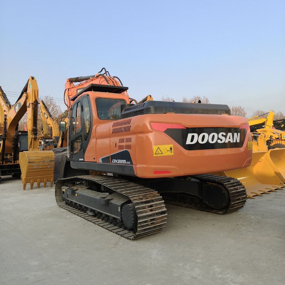 2024 Doosan DX225LCA Raupenbagger