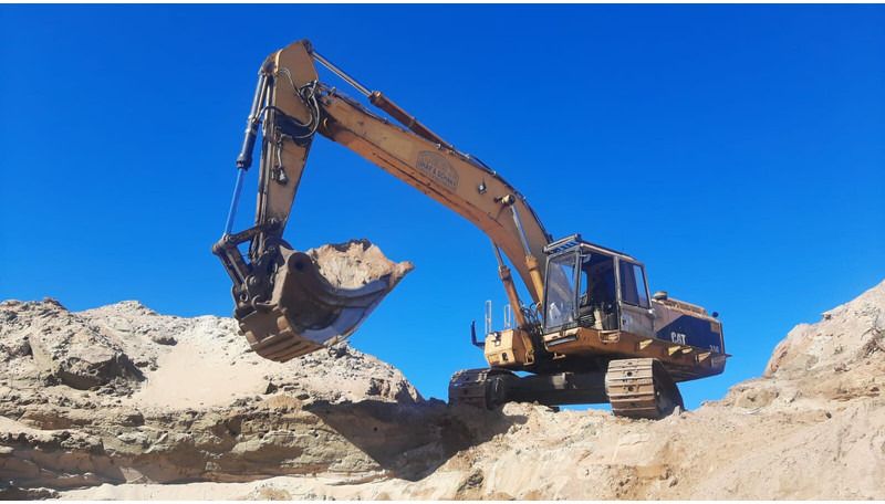 1994 Caterpillar 350L crawler excavator side view