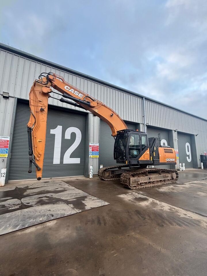 2020 CASE CX290D crawler excavator, side profile view 2020 CASE CX290D crawler excavator, side profile view
