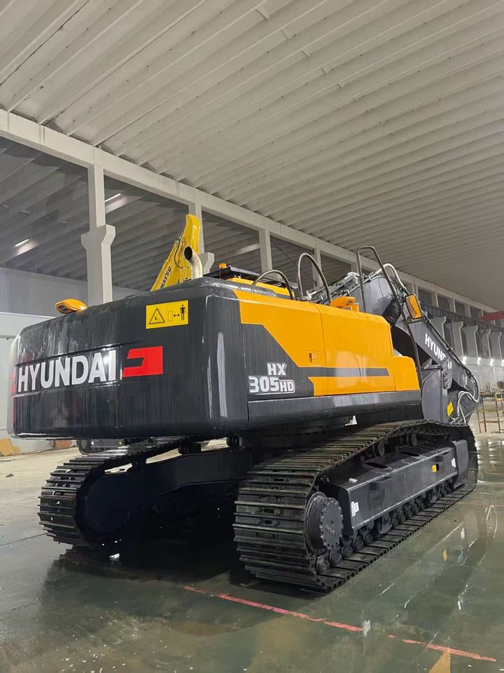 2020 Hyundai HX305-HD crawler excavator rear three-quarter view