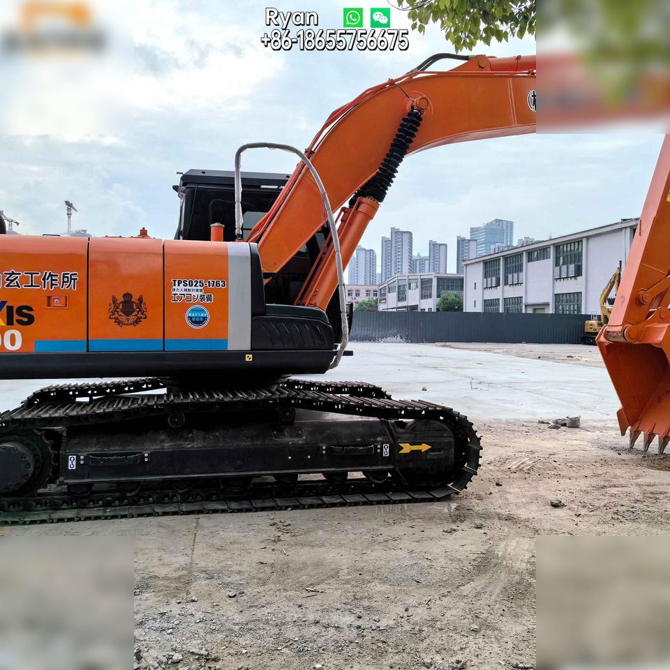 2013 Hitachi ZX200-3 crawler excavator side profile view 2013 Hitachi ZX200-3 crawler excavator side profile view