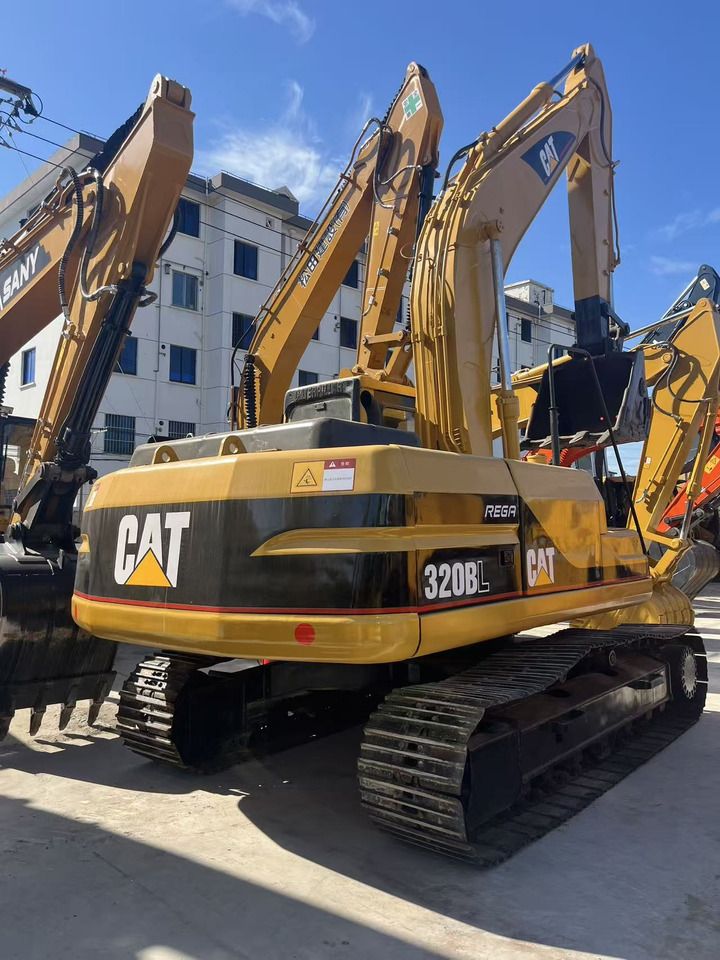 2019 Caterpillar 320BL crawler excavator rear view