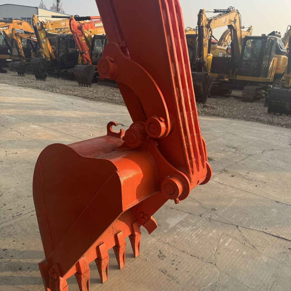 2023 Doosan DX60 mini excavator bucket and arm detail