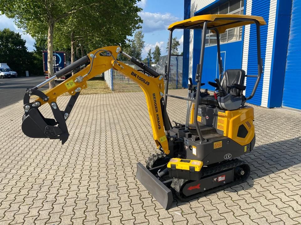 Berger Kraus BK1000JS mini excavator, side view Berger Kraus BK1000JS mini excavator, side view