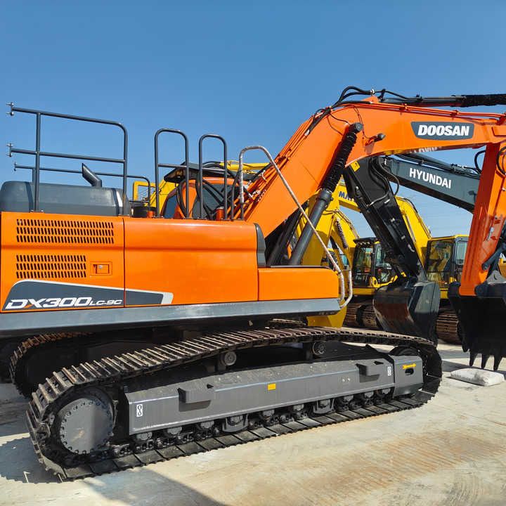2022 Doosan DX300LC-9C crawler excavator side view
