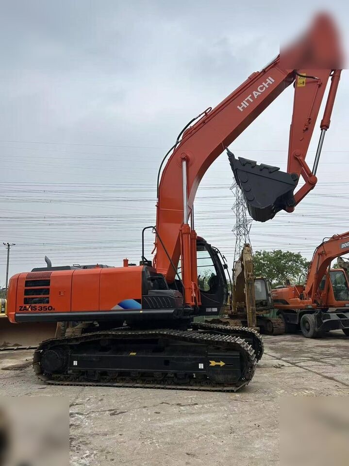 2024 Hitachi Zaxis 350H crawler excavator, side profile view 2024 Hitachi Zaxis 350H crawler excavator, side profile view
