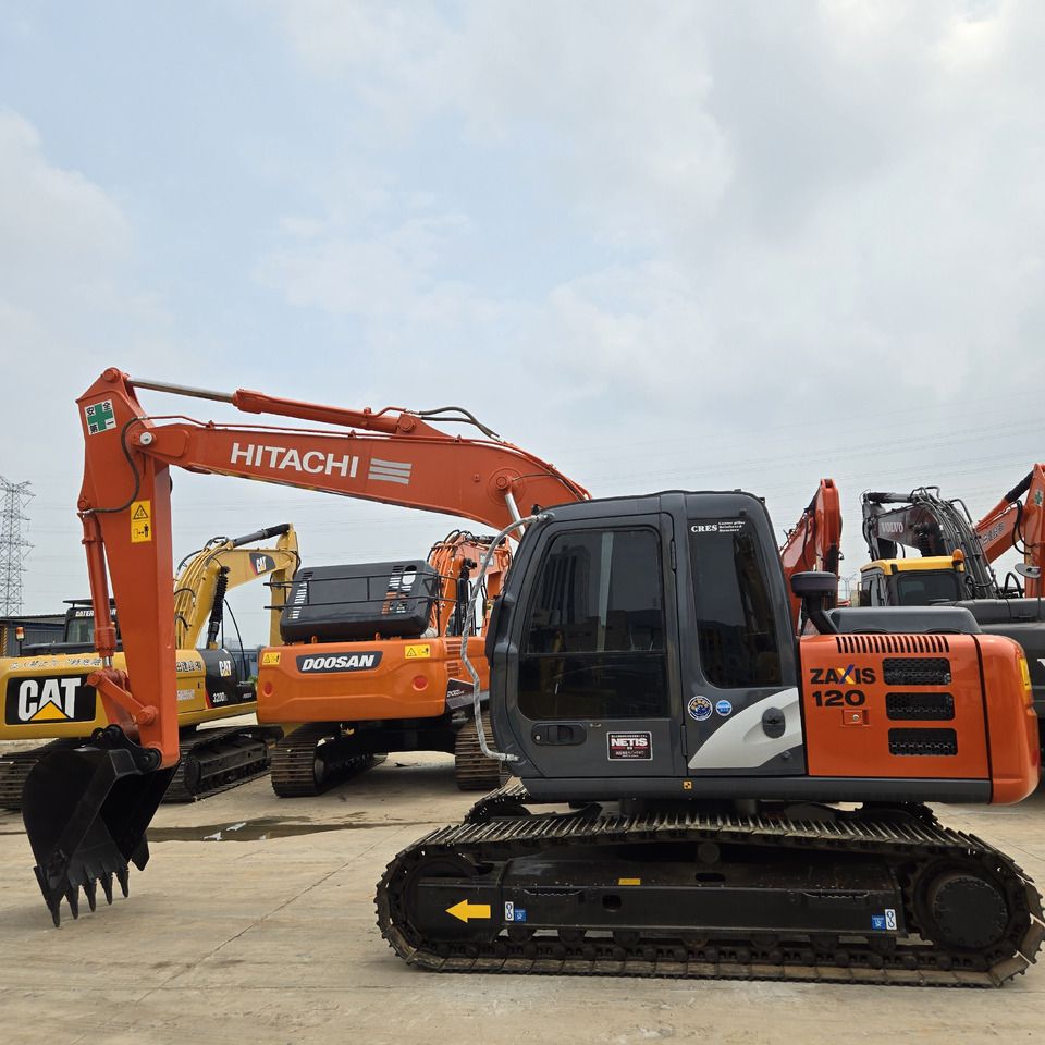 2022 Hitachi Zaxis 120 crawler excavator, side profile view