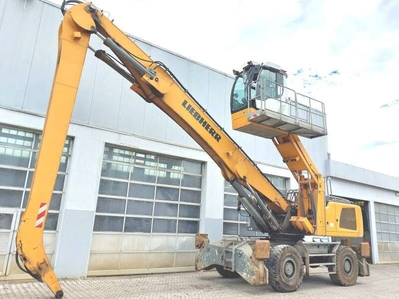 2018 Liebherr LH50 Material Handler, side view 2018 Liebherr LH50 Material Handler, side view