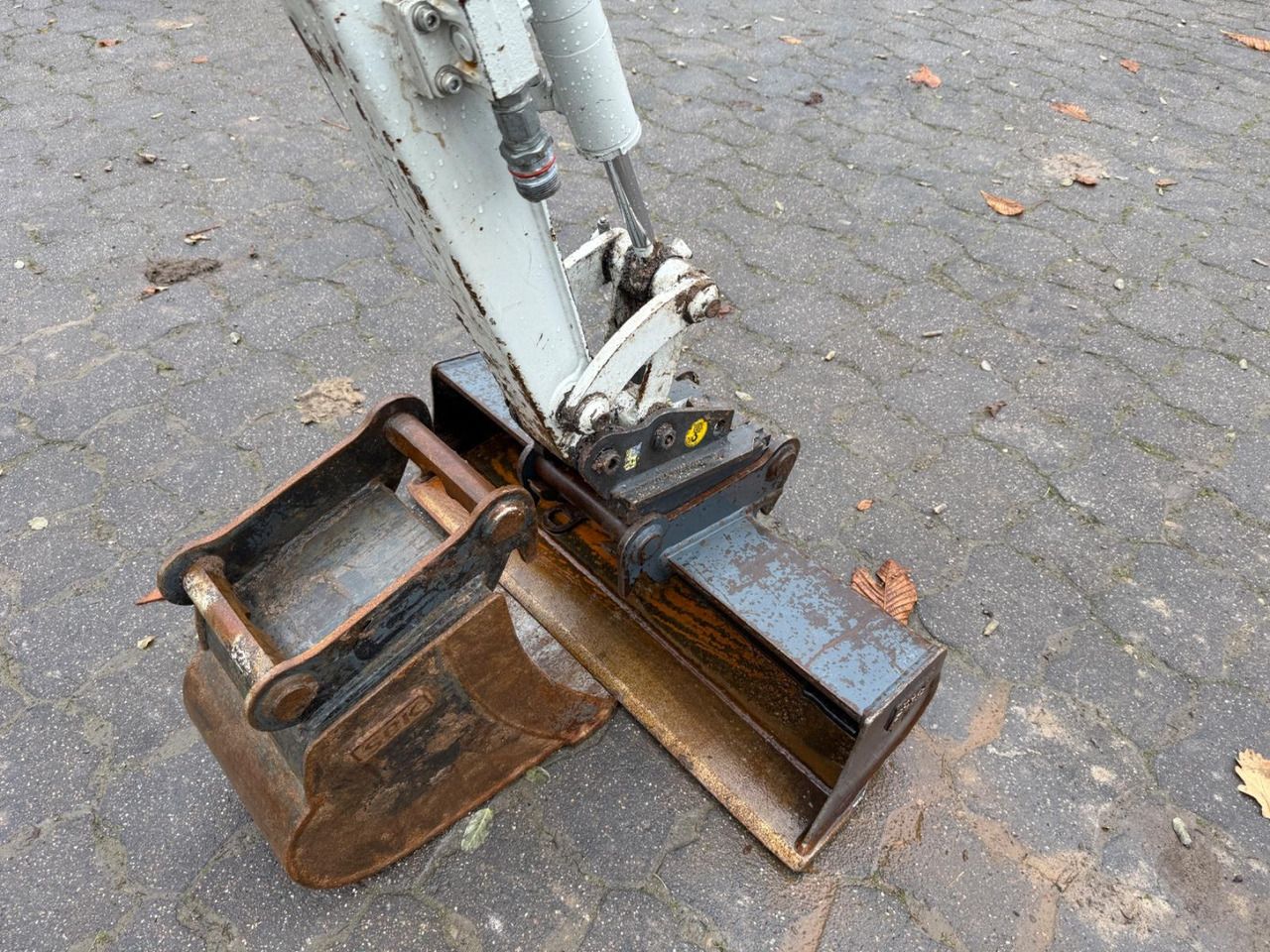 2022 Takeuchi TB210R mini excavator attachment view 2022 Takeuchi TB210R mini excavator attachment view