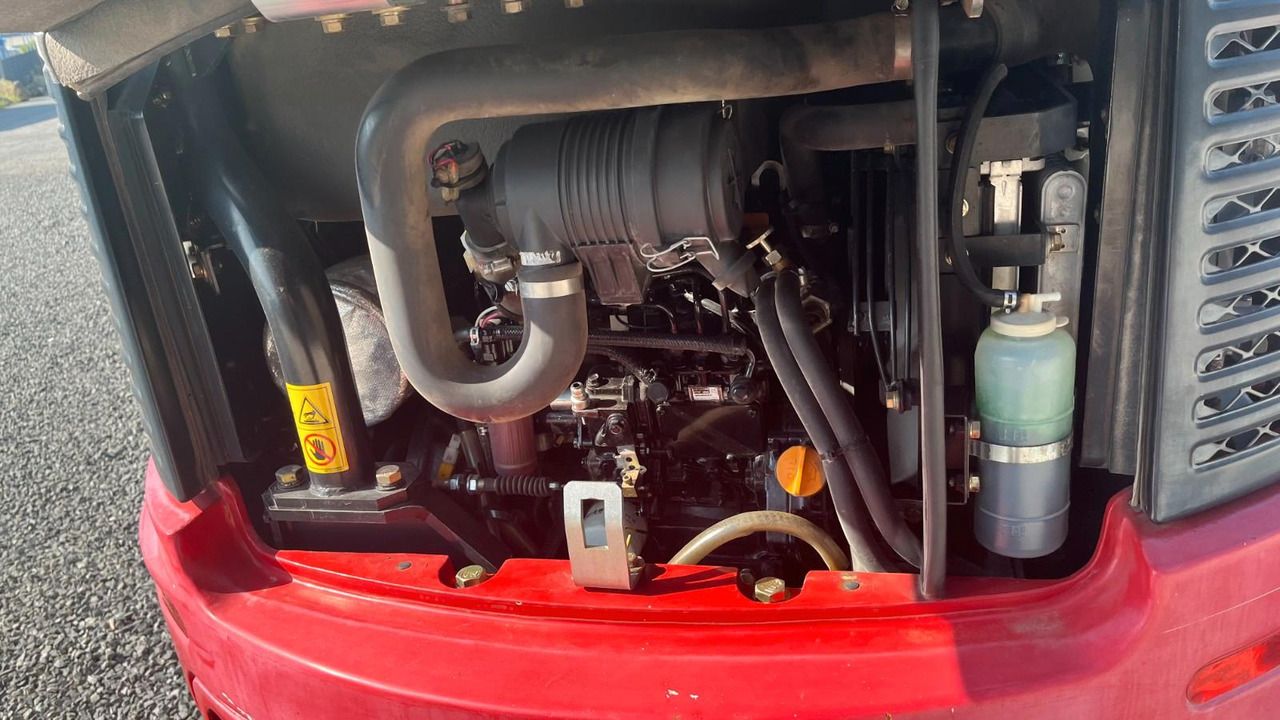 2018 Takeuchi TB23R mini excavator engine compartment view 2018 Takeuchi TB23R mini excavator engine compartment view
