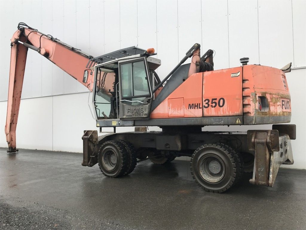 2006 Fuchs MHL350 material handler, side view 2006 Fuchs MHL350 material handler, side view