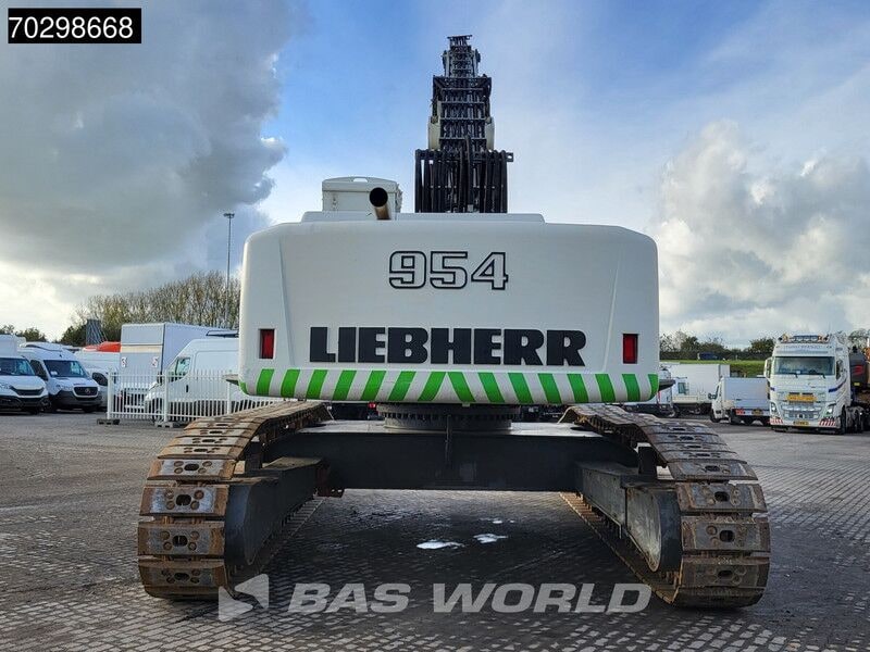 2008 Liebherr R954 C EW material handler, side view 2008 Liebherr R954 C EW material handler, side view