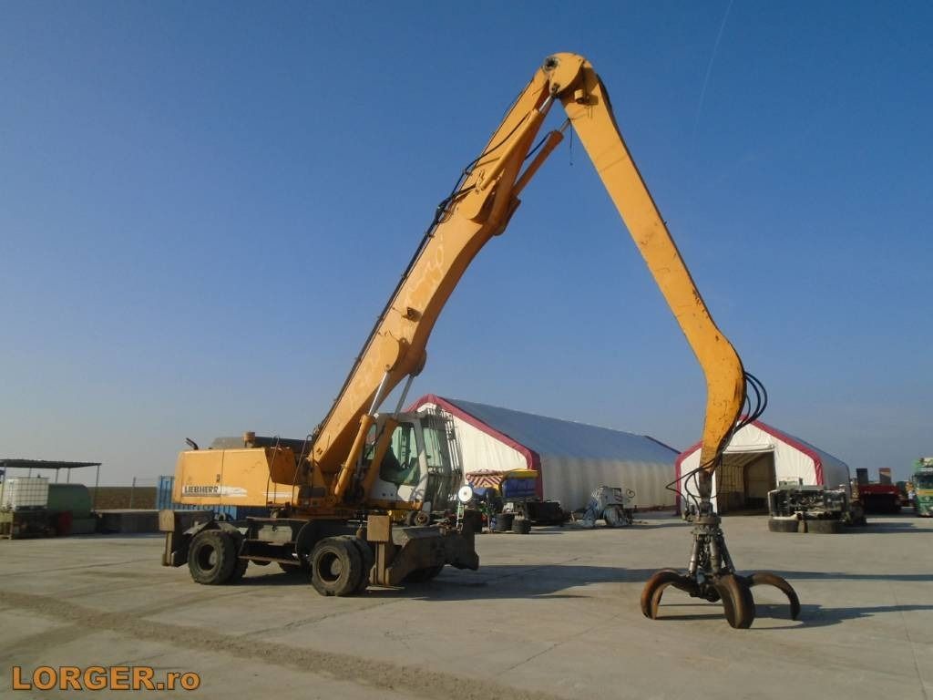 2003 Liebherr A934B material handler, side view 2003 Liebherr A934B material handler, side view