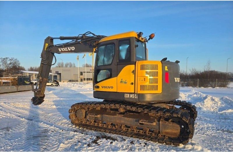 2018 Volvo ECR145CL crawler excavator, side view 2018 Volvo ECR145CL crawler excavator, side view