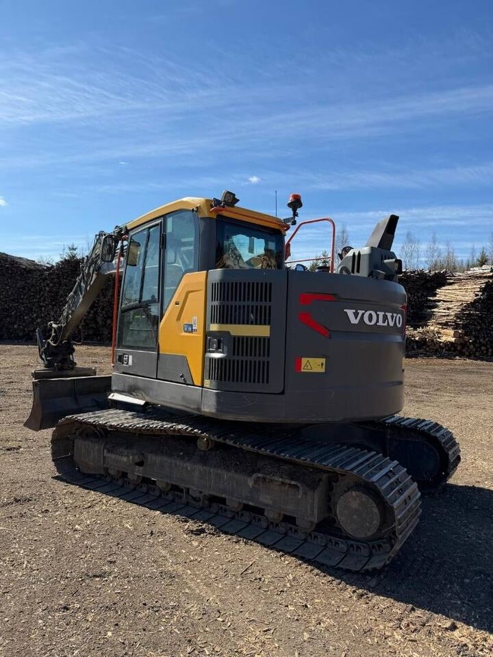 2017 Volvo ECR145EL crawler excavator, rear three-quarter view 2017 Volvo ECR145EL crawler excavator, rear three-quarter view
