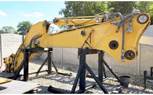 2000 Caterpillar 330BL crawler excavator boom attachment
