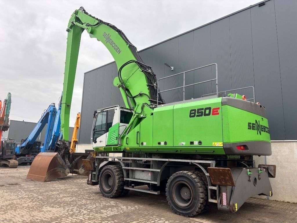 2018 Sennebogen 850 E material handler, side view 2018 Sennebogen 850 E material handler, side view
