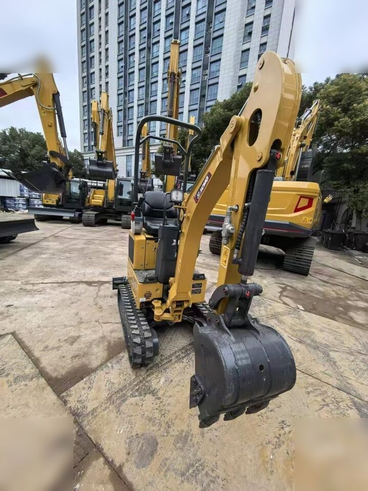 2025 XCMG XE10U mini excavator front view