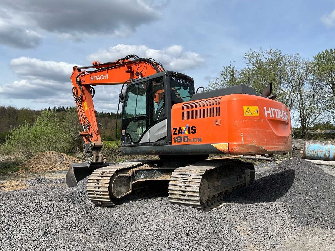 2014 Hitachi Zaxis 180 LCN crawler excavator, side view 2014 Hitachi Zaxis 180 LCN crawler excavator, side view