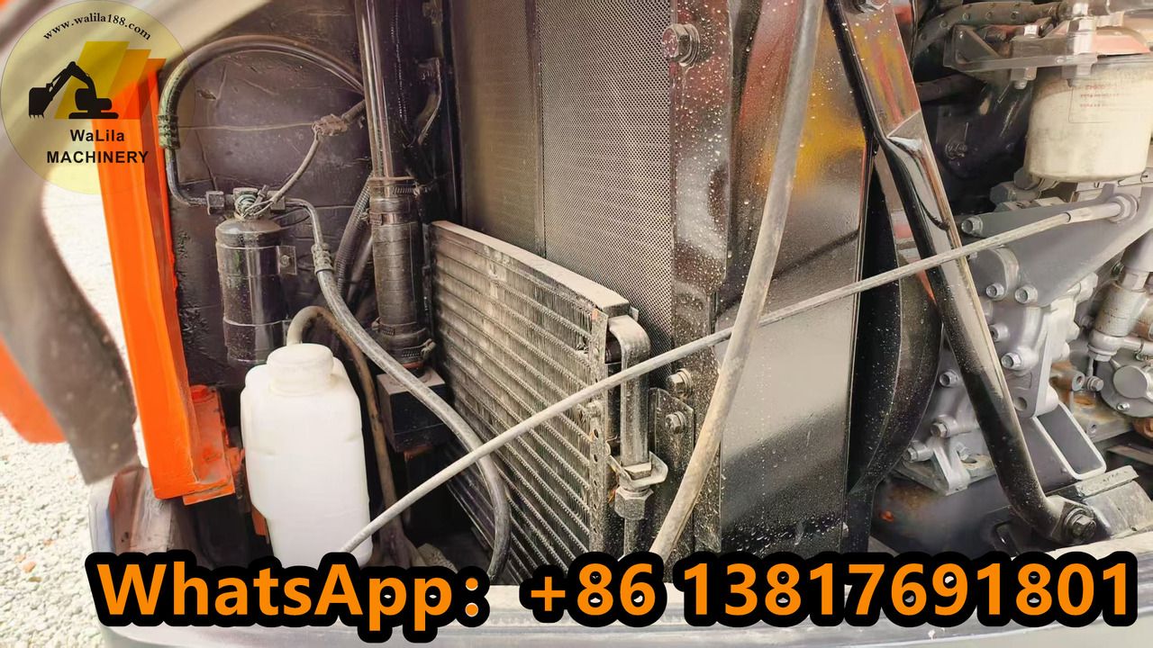 2021 Doosan DH55 mini excavator engine compartment view 2021 Doosan DH55 mini excavator engine compartment view