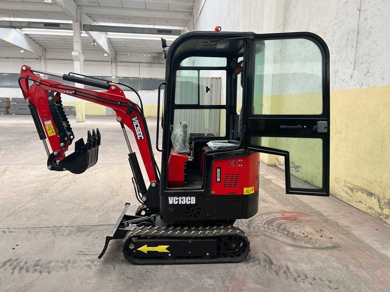 Vicsec VC13CD mini excavator side view