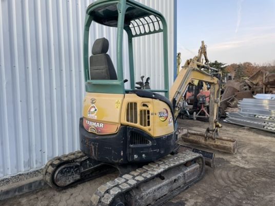 2015 Yanmar VIO25-4 mini excavator rear three-quarter view 2015 Yanmar VIO25-4 mini excavator rear three-quarter view