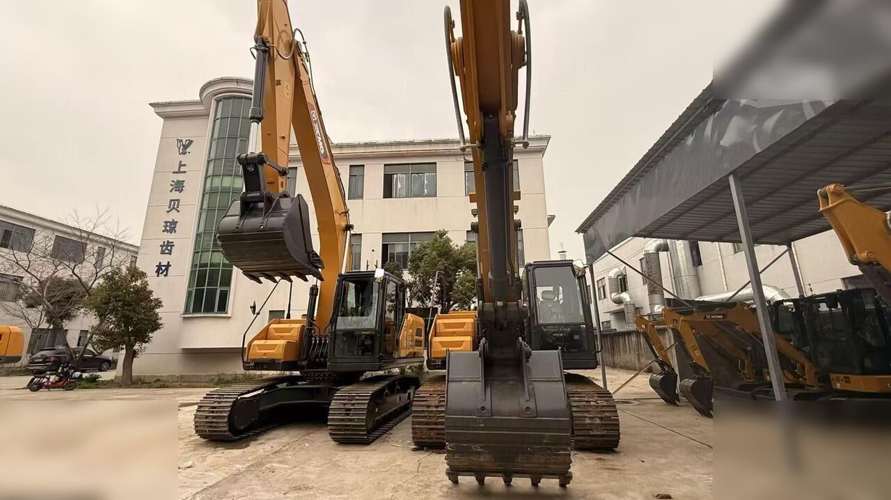 2024 XCMG XE200GA crawler excavator front view
