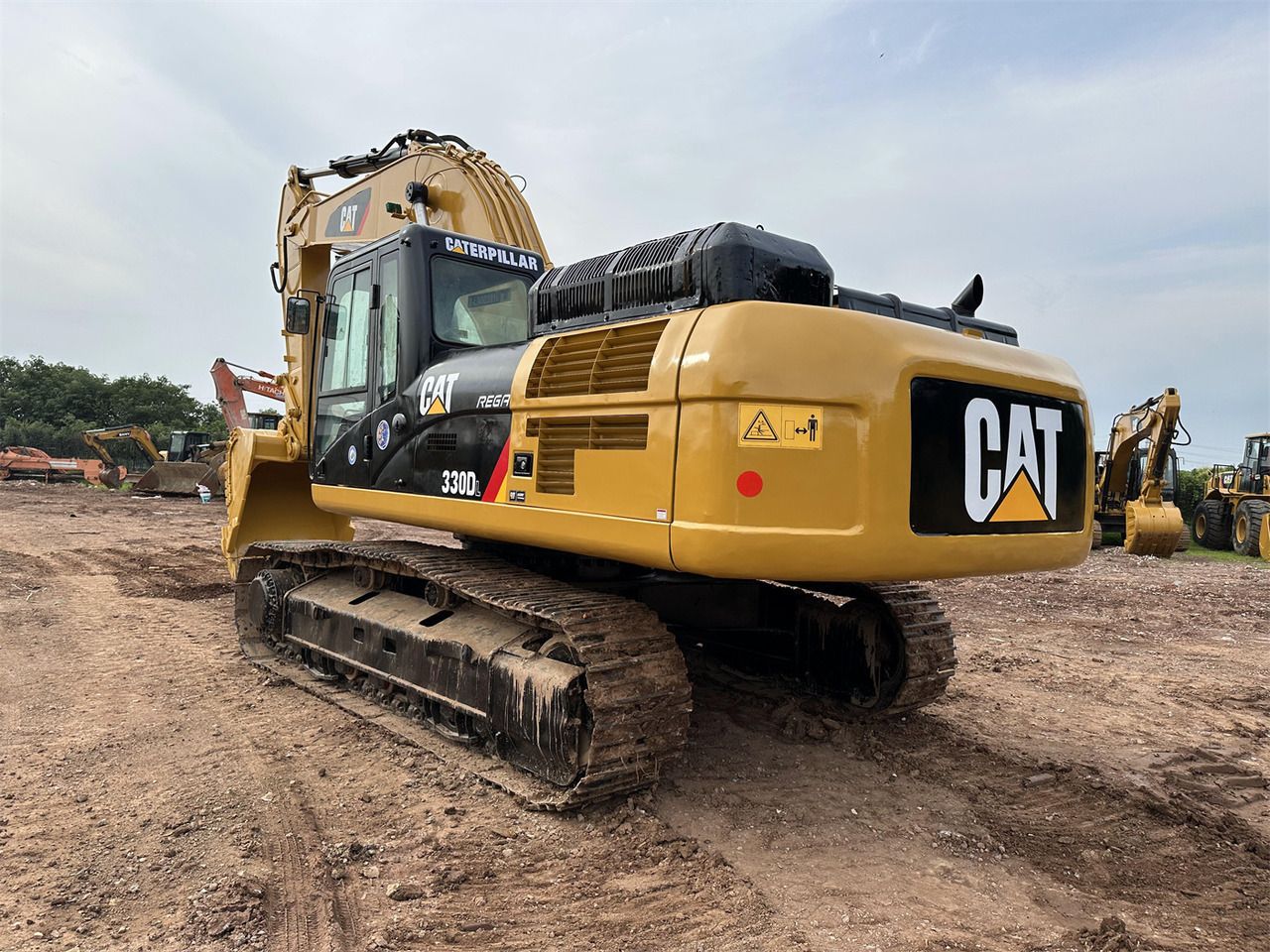 2018 Caterpillar 330DL crawler excavator, rear three-quarter view 2018 Caterpillar 330DL crawler excavator, rear three-quarter view