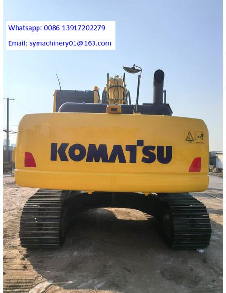 Escavadora de rastos Komatsu PC220-8 de 2024, vista traseira