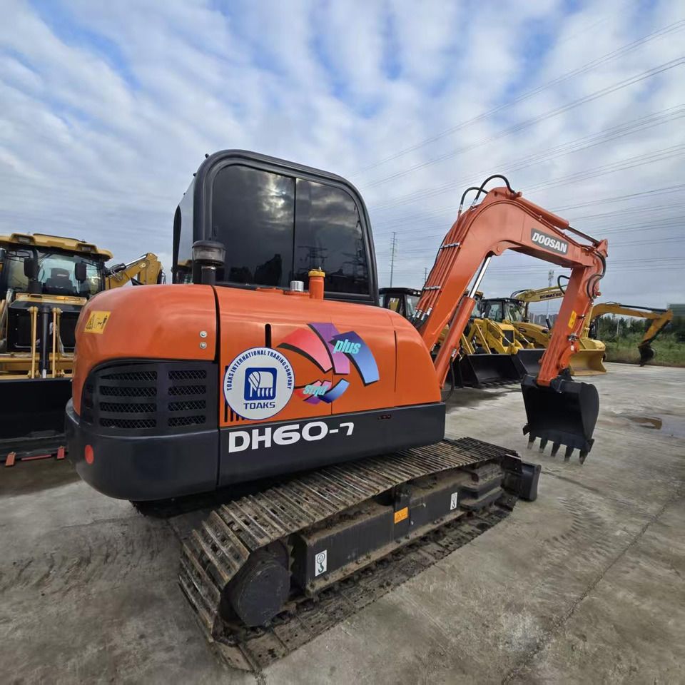 2019 Doosan DH60-7 excavator rear three-quarter view 2019 Doosan DH60-7 excavator rear three-quarter view