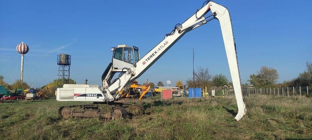 2004 Atlas 1804 LC material handler, side view 2004 Atlas 1804 LC material handler, side view