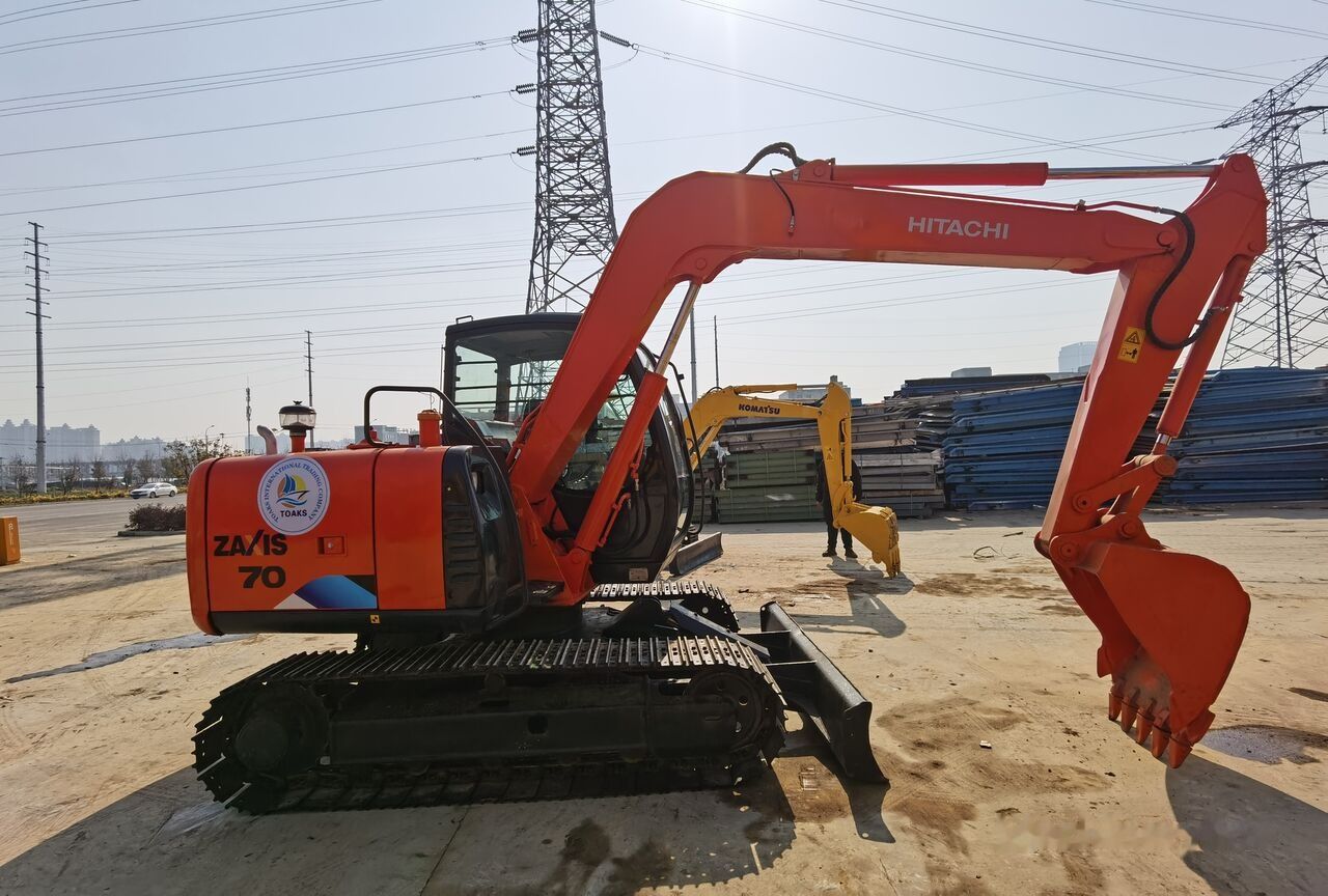 2019 Hitachi Zaxis 70 mini excavator side view