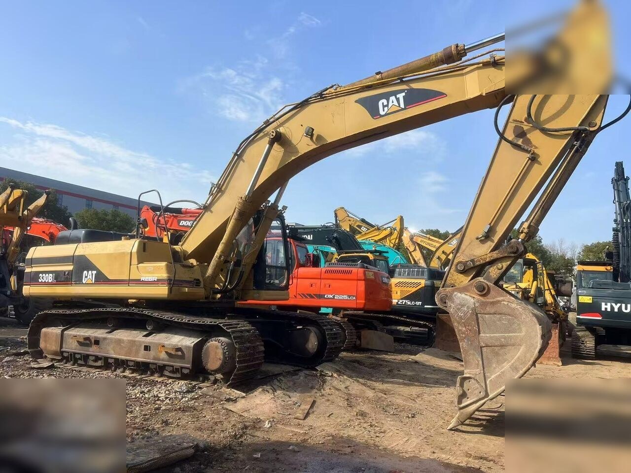 2024 Caterpillar 330BL crawler excavator, side profile view 2024 Caterpillar 330BL crawler excavator, side profile view