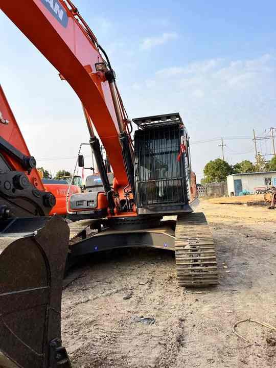 2024 Doosan DX300 crawler excavator, rear three-quarter view 2024 Doosan DX300 crawler excavator, rear three-quarter view