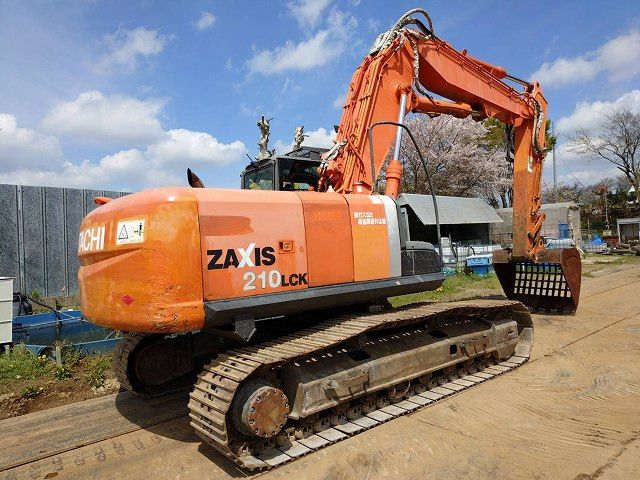 2007 Hitachi ZAXIS 210LCK crawler excavator, rear three-quarter view 2007 Hitachi ZAXIS 210LCK crawler excavator, rear three-quarter view