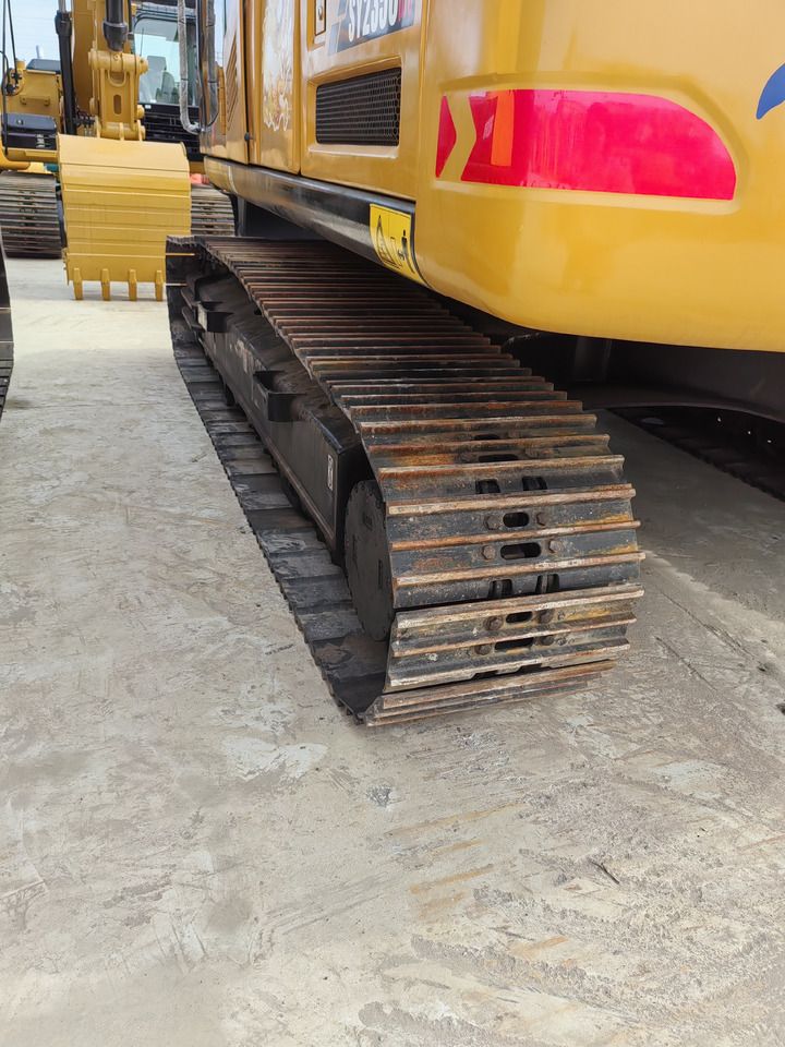 2023 Sany SY235C crawler excavator track and side view 2023 Sany SY235C crawler excavator track and side view