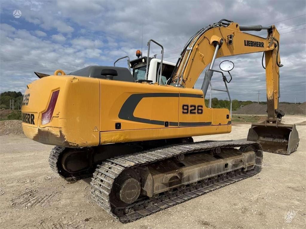 2016 Liebherr R926 LC crawler excavator, rear three-quarter view