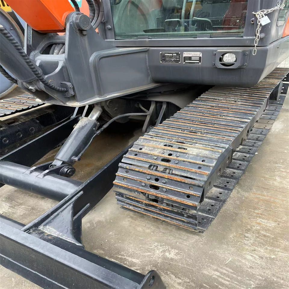 2022 Doosan DX55-9C mini excavator lower chassis view