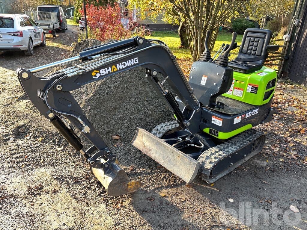 2025 Shanding SD12E mini excavator, side view 2025 Shanding SD12E mini excavator, side view