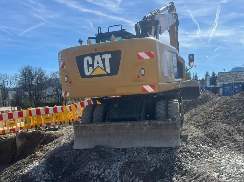 2015 Caterpillar M320F wheel excavator, rear view 2015 Caterpillar M320F wheel excavator, rear view