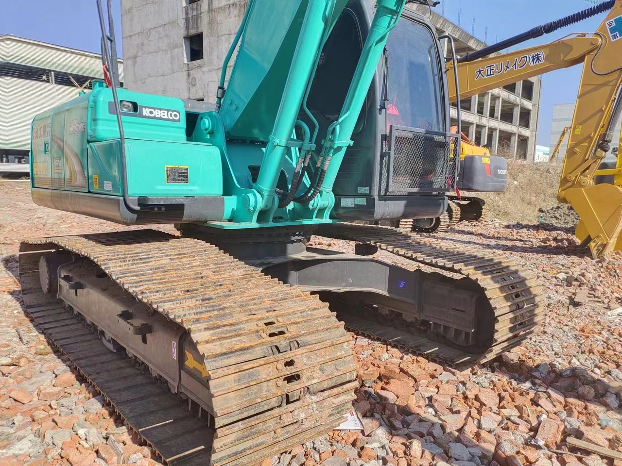 2020 Kobelco SK200D crawler excavator, side view 2020 Kobelco SK200D crawler excavator, side view